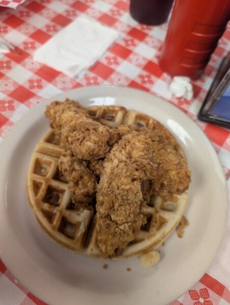 Roper's Country Store & Cafe