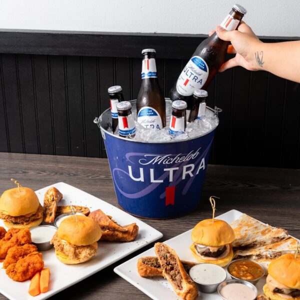 Spectators Bar & Grill - Lake Pointe